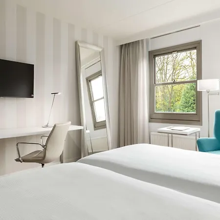 Hotel Nh Jan Tabak 4*