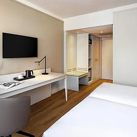 Hotel Nh Jan Tabak 4*