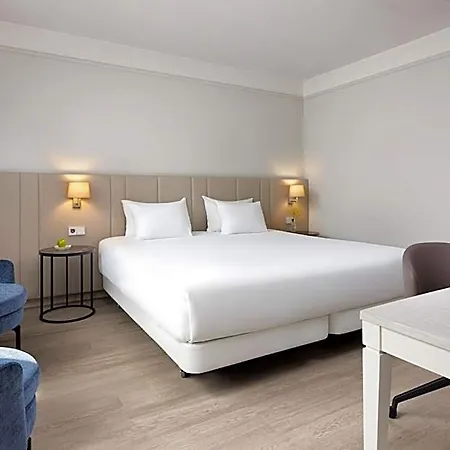 Nh Jan Tabak Hotel 4*