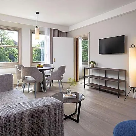 Nh Jan Tabak Hotel 4*
