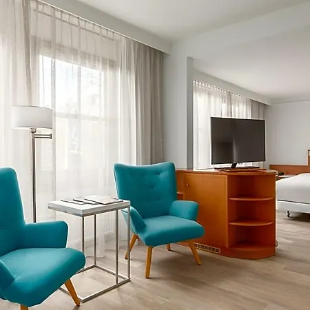 Hotel Nh Jan Tabak 4*
