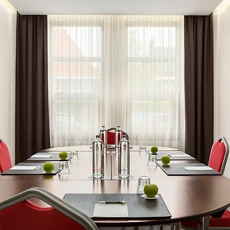 Nh Jan Tabak Hotel 4*