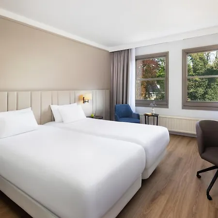 Hotel Nh Jan Tabak 4*