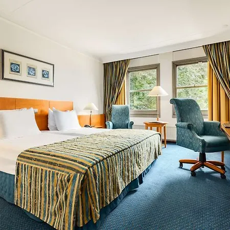 Nh Jan Tabak Hotel 4*
