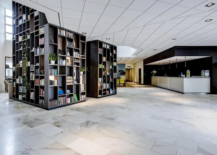 Hotel Nh Jan Tabak 4*