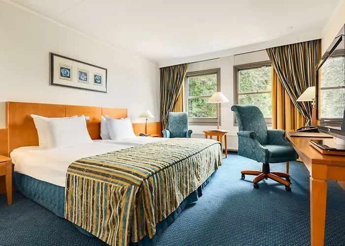 Nh Jan Tabak Hotel 4*